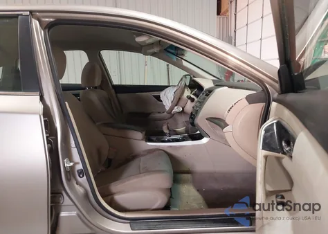 2014 Nissan Altima 2.5/2.5 S/2.5 Sl/2.5 Sv z USA, uszkodzony, nr VIN 1N4AL3AP3EC275253